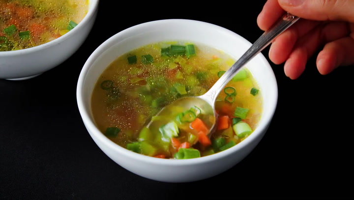 Овощной прозрачный суп